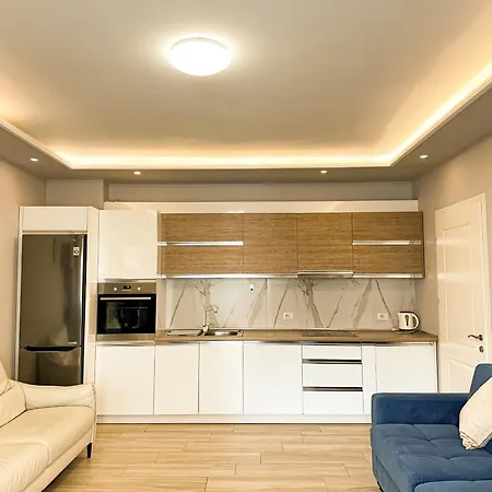 Luna & Apart Otel Golem (Tirana)