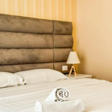 Luna & Apartmanhotel 4*