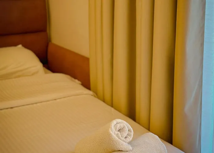 Luna & Apart Otel Golem (Tirana)