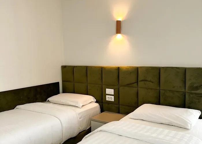 Luna & Apartmanhotel Golem