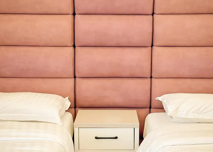 Luna & Apart Otel Golem (Tirana)