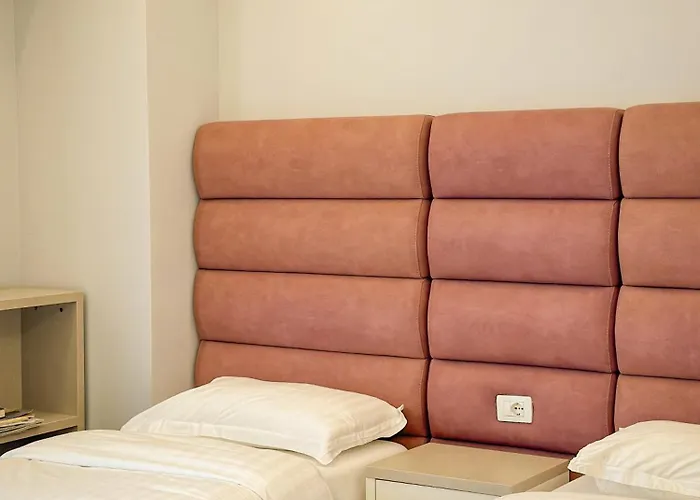 Luna & Apart Otel Golem (Tirana)