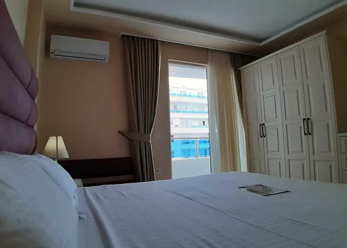Luna & Apartmanhotel 4*