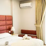 Aparthotel Luna & 4*