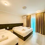Luna & 4* Golem (Tirana)