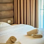 Aparthotel Luna &