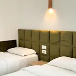 Luna & Aparthotel Golem (Tirana)