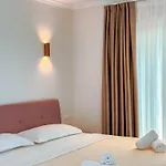 Luna & Aparthotel 4*