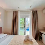 Aparthotel Luna &