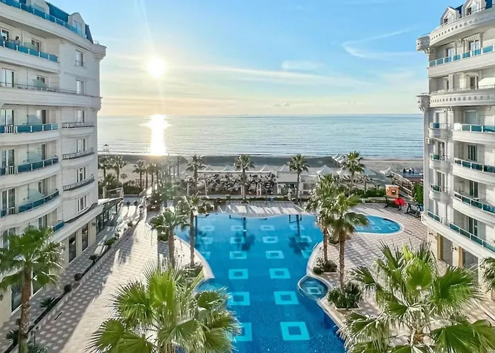 Luna_ Ff Apartahotel Golem (Tirana)