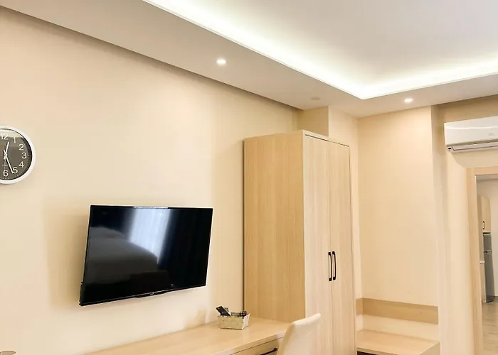 Luna_ Ff Apartahotel Golem (Tirana)