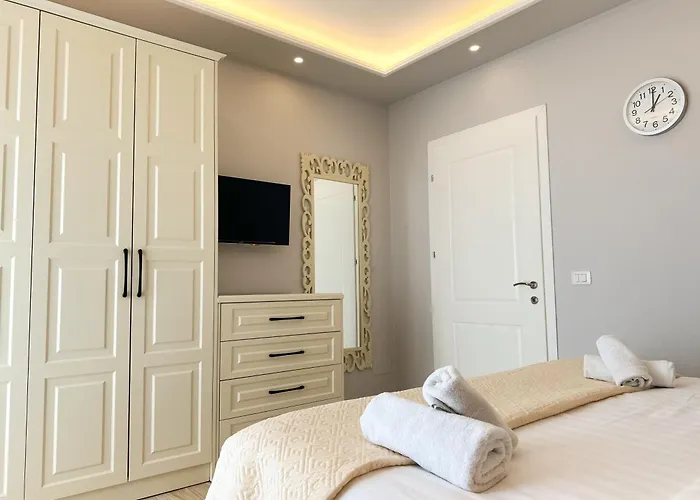 Apartahotel Luna_ Ff Golem (Tirana)