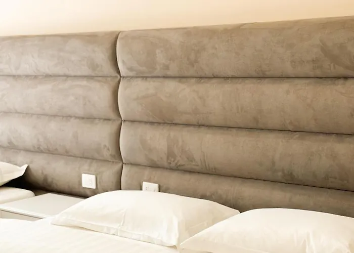 Luna_ Ff Apartahotel