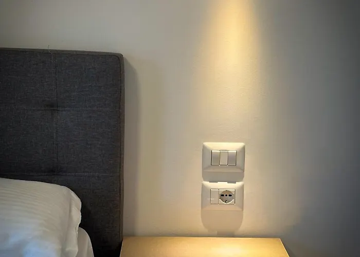 Luna & 4* Golem (Tirana)